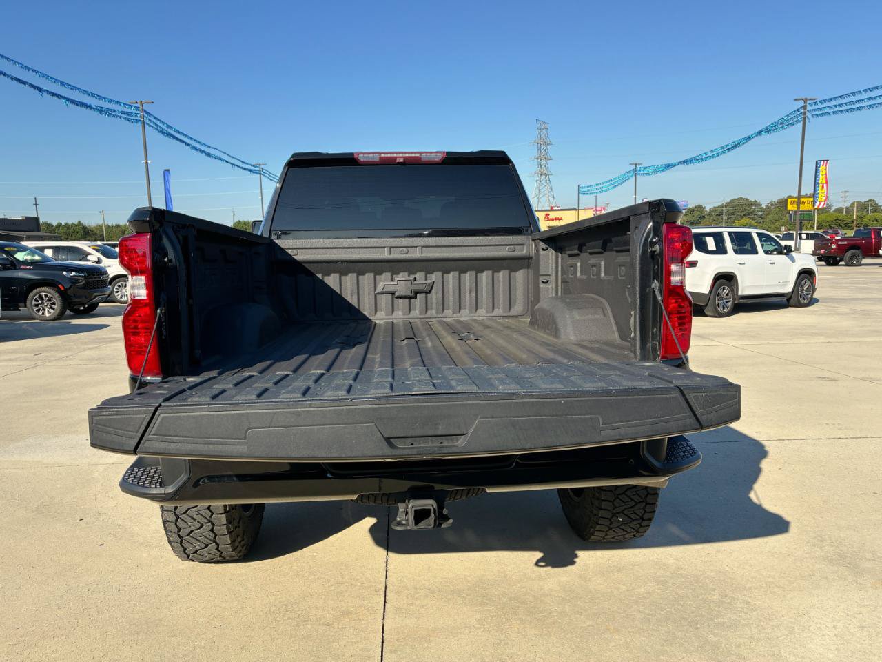 Used 2022 Chevrolet Silverado 2500 Custom w/ Custom Value Package AWD/4WD image 25