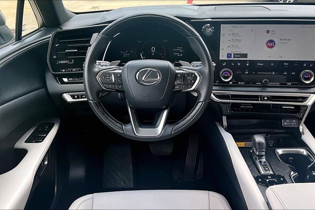 Used 2025 Lexus RX 350 Premium FWD image 7