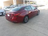 Used 2024 Nissan Altima 2.5 SV image 5