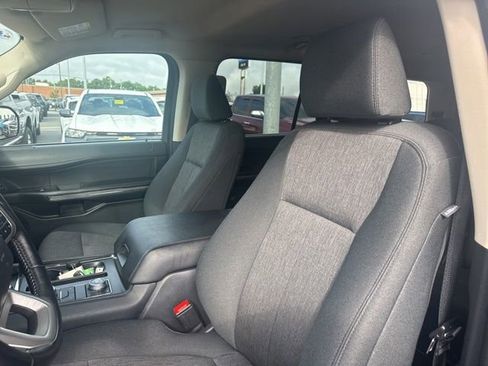 Used 2024 Ford Expedition XLT AWD/4WD image 13