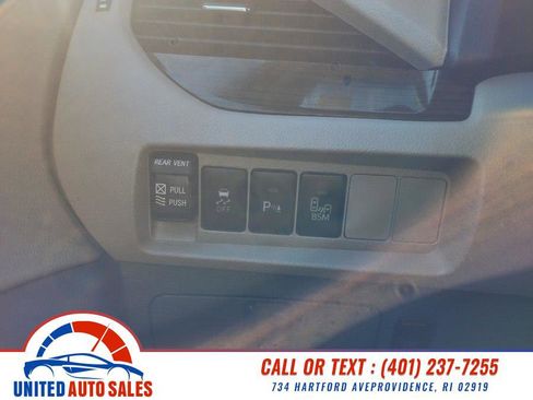 Used 2015 Toyota Sienna XLE w/ XLE Navigation Package image 22