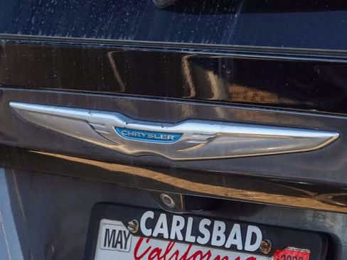 Certified 2019 Chrysler Pacifica Limited image 13