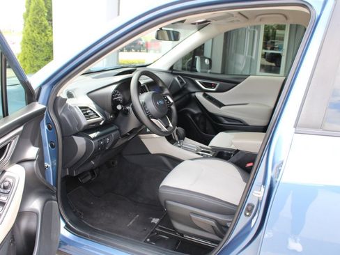 Used 2023 Subaru Forester AWD/4WD image 37