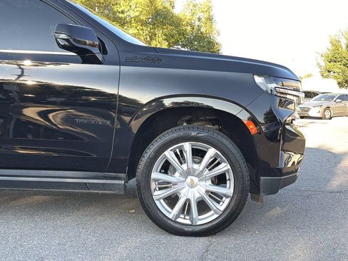 Used 2021 Chevrolet Tahoe High Country w/ Premium Package AWD/4WD image 9