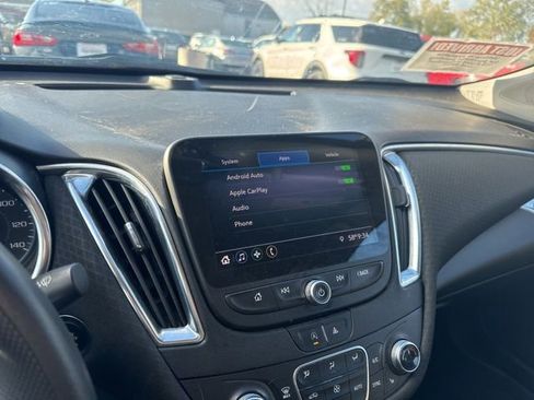 Used 2020 Chevrolet Malibu LT image 15