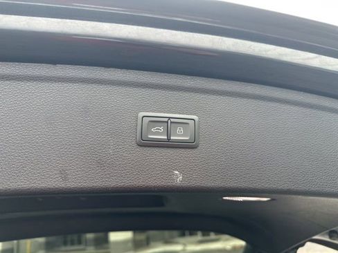 Used 2019 Audi Q5 2.0T Premium w/ Convenience Package image 18