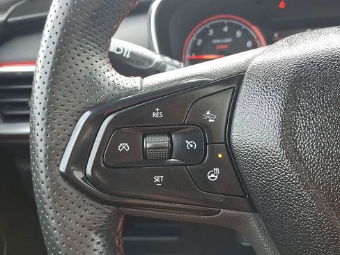 Used 2023 Chevrolet TrailBlazer RS w/ Sun and Liftgate Package AWD/4WD image 16