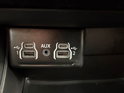 Used 2023 Dodge Durango GT image 6