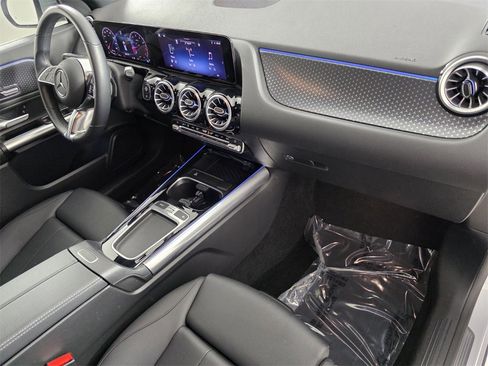 Certified 2025 Mercedes-Benz GLA 250 image 30