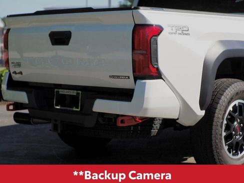 Used 2024 Toyota Tacoma TRD Off-Road AWD/4WD image 4