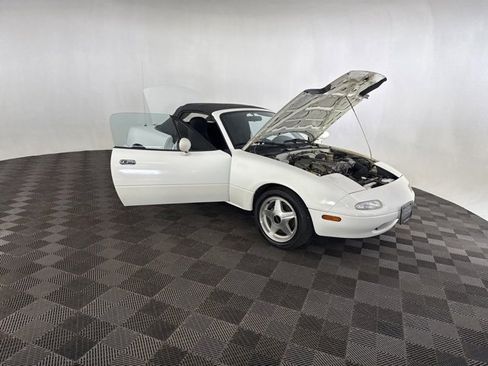 Used 1990 MAZDA MX-5 Miata image 12