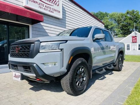 Used 2023 Nissan Frontier PRO-4X w/ Pro-4X Premium Package AWD/4WD image 2