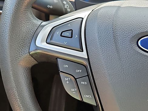Used 2014 Ford Fusion SE FWD image 18