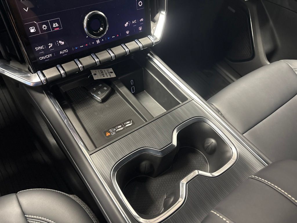 New 2027 GMC Acadia Elevation w/ Black Edition AWD/4WD image 16