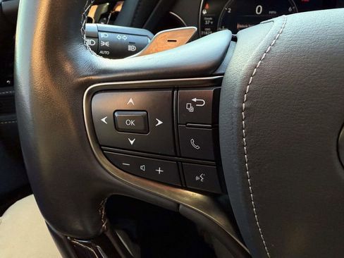 Used 2023 Lexus LS 500 image 24