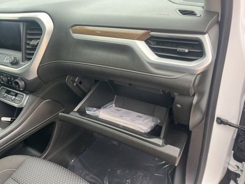 Used 2023 GMC Acadia SLE w/ Driver Convenience Package image 63