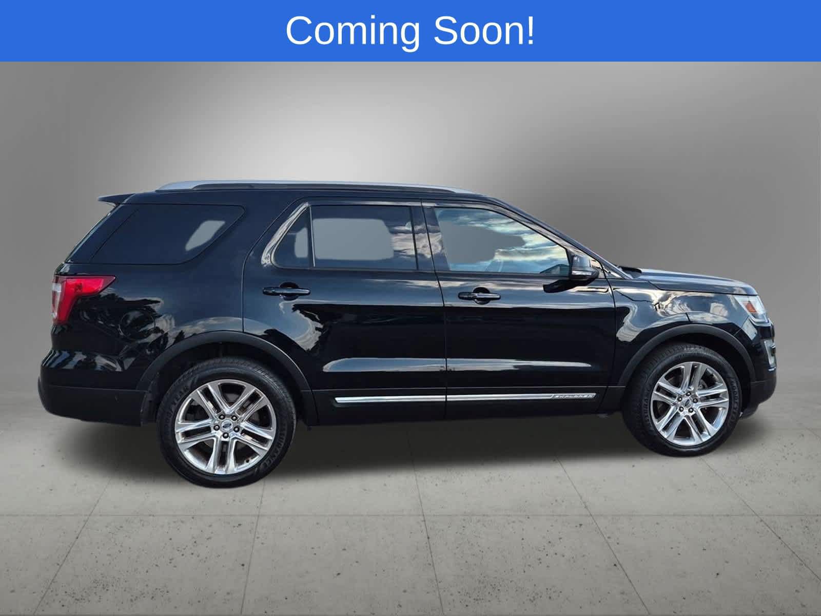Used 2016 Ford Explorer XLT w/ Equipment Group 202A AWD/4WD image 7
