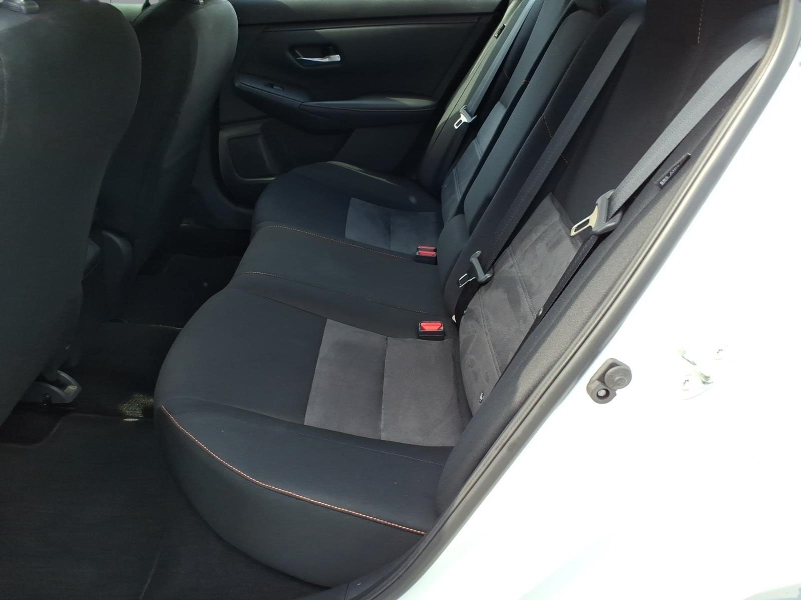 Used 2023 Nissan Sentra SR w/ Midnight Edition Package FWD image 9