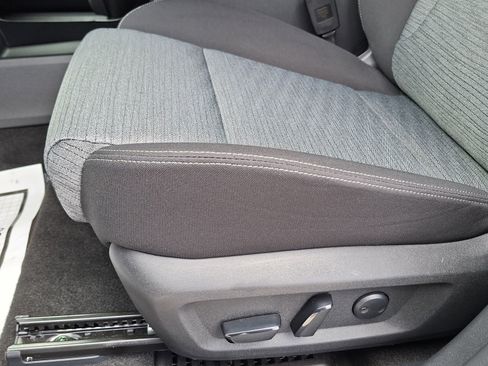 Certified 2023 Nissan Rogue SV image 17