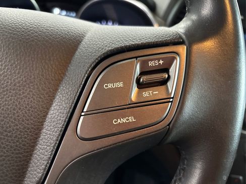 Used 2017 Hyundai Santa Fe Sport image 31