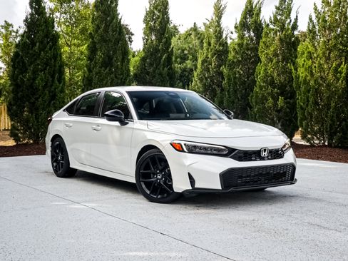 Used 2026 Honda Civic Sport image 2