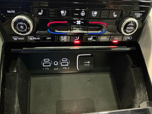 Used 2022 Jeep Grand Cherokee L Overland w/ Advanced Protech Group III AWD/4WD image 67