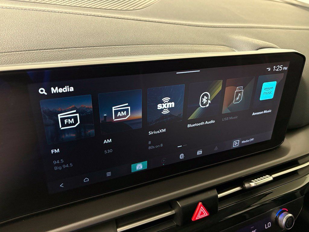 Used 2026 Kia Sportage EX w/ EX Panorama Roof Package FWD image 25