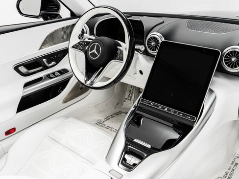 Used 2026 Mercedes-Benz Maybach SL 680 image 29