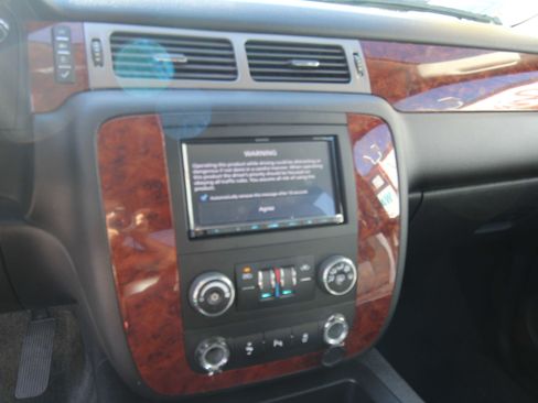 Used 2012 Chevrolet Avalanche LS w/ All-Star Edition image 23