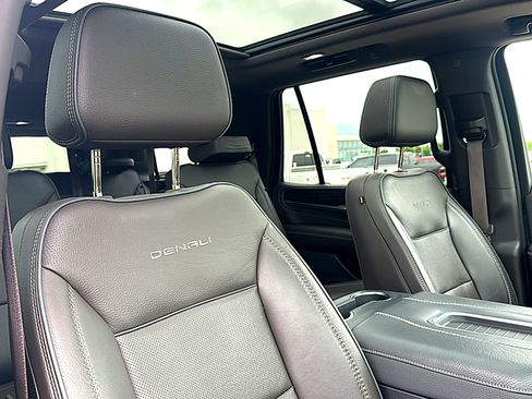 Used 2022 GMC Yukon Denali AWD/4WD image 26