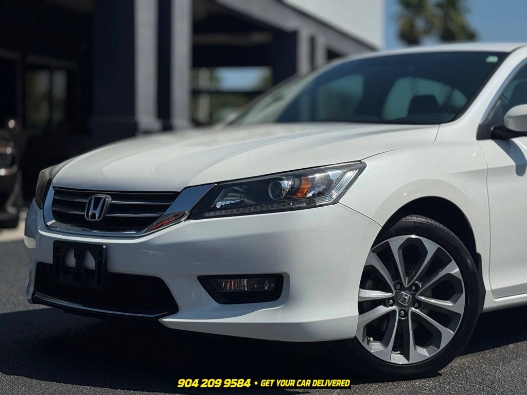 Used 2015 Honda Accord Sport image 2