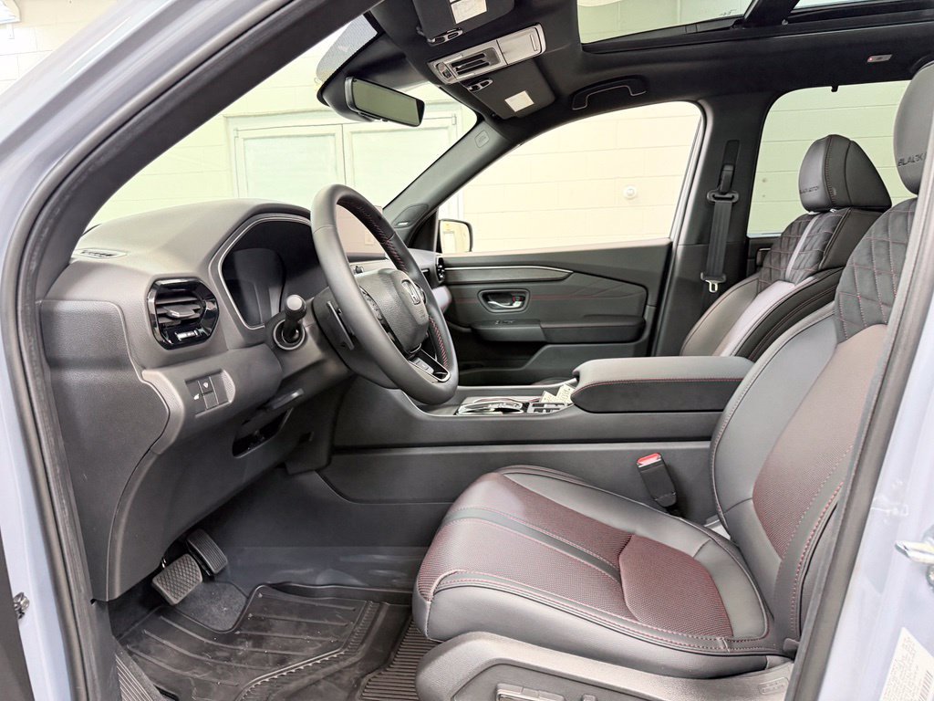 New 2026 Honda Pilot Black Edition image 16