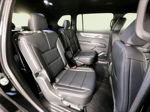 New 2026 GMC Acadia Elevation w/ Elevation Premium Package FWD image 11