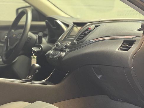 Used 2014 Chevrolet Impala LS image 2