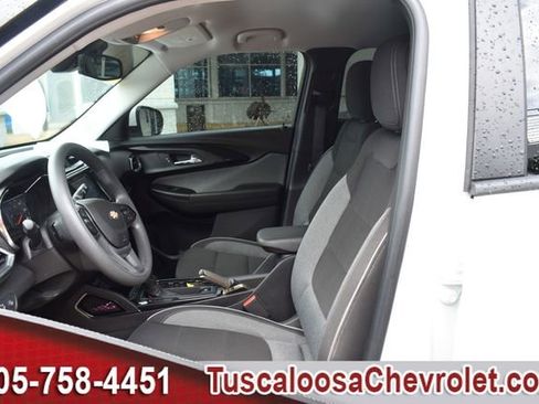 Used 2023 Chevrolet TrailBlazer LT w/ Convenience Package FWD image 18