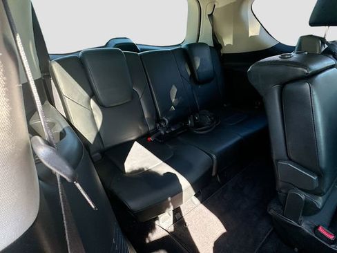 Used 2011 INFINITI QX56 4WD w/ Deluxe Touring Pkg image 30