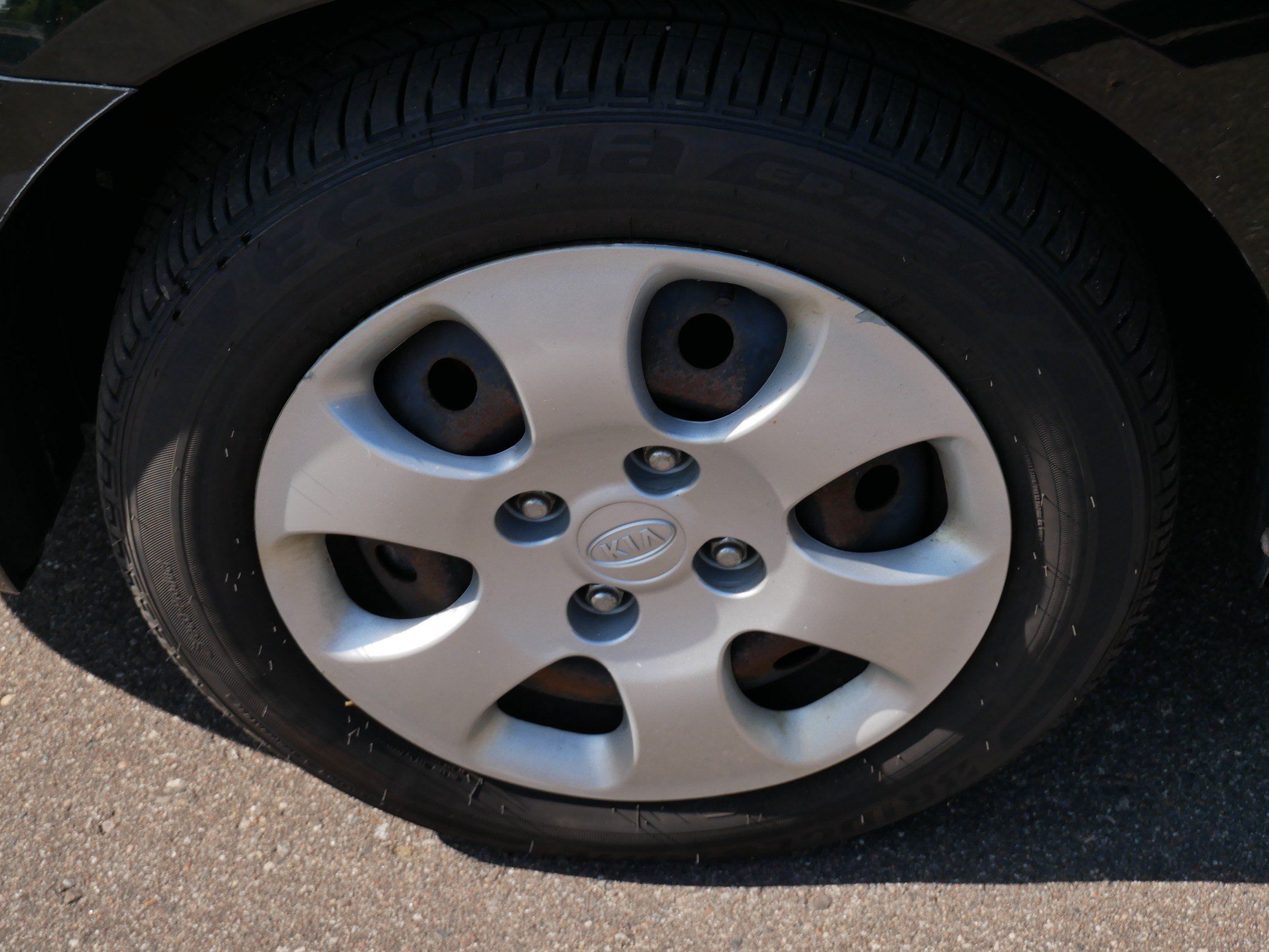 Used 2009 Kia Spectra LX FWD image 15