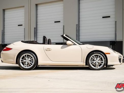 Used 2009 Porsche 911 Carrera RWD image 12
