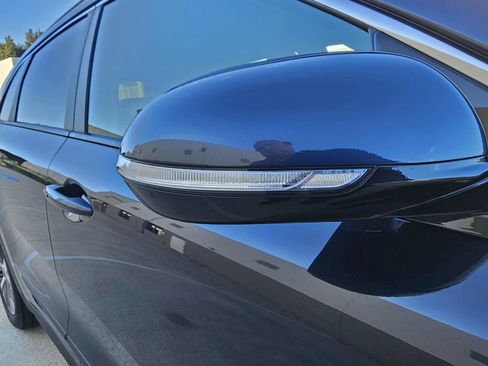 Used 2020 Kia Niro EX FWD image 33
