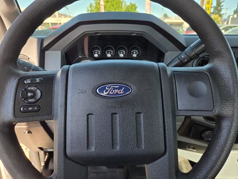 Used 2013 Ford F250 XL RWD image 12
