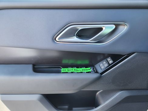 New 2026 Land Rover Range Rover Velar Dynamic SE image 22