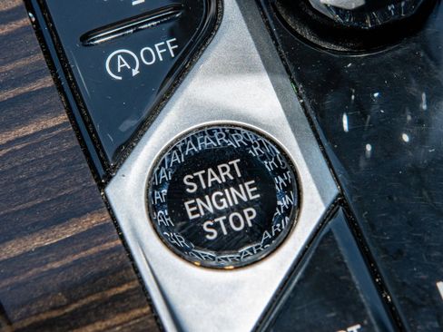 Used 2023 BMW X5 M50i w/ Executive Package image 30