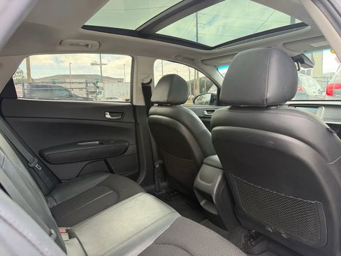 Used 2019 Kia Optima S w/ S Panoramic Sunroof Package image 11