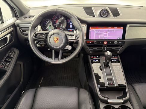 Certified 2026 Porsche Macan AWD/4WD image 27