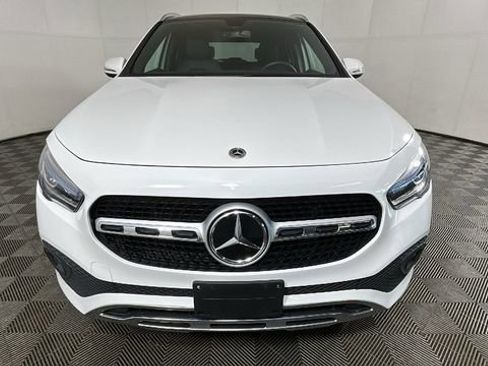 Used 2023 Mercedes-Benz GLA 250 4MATIC w/ Premium Package image 8