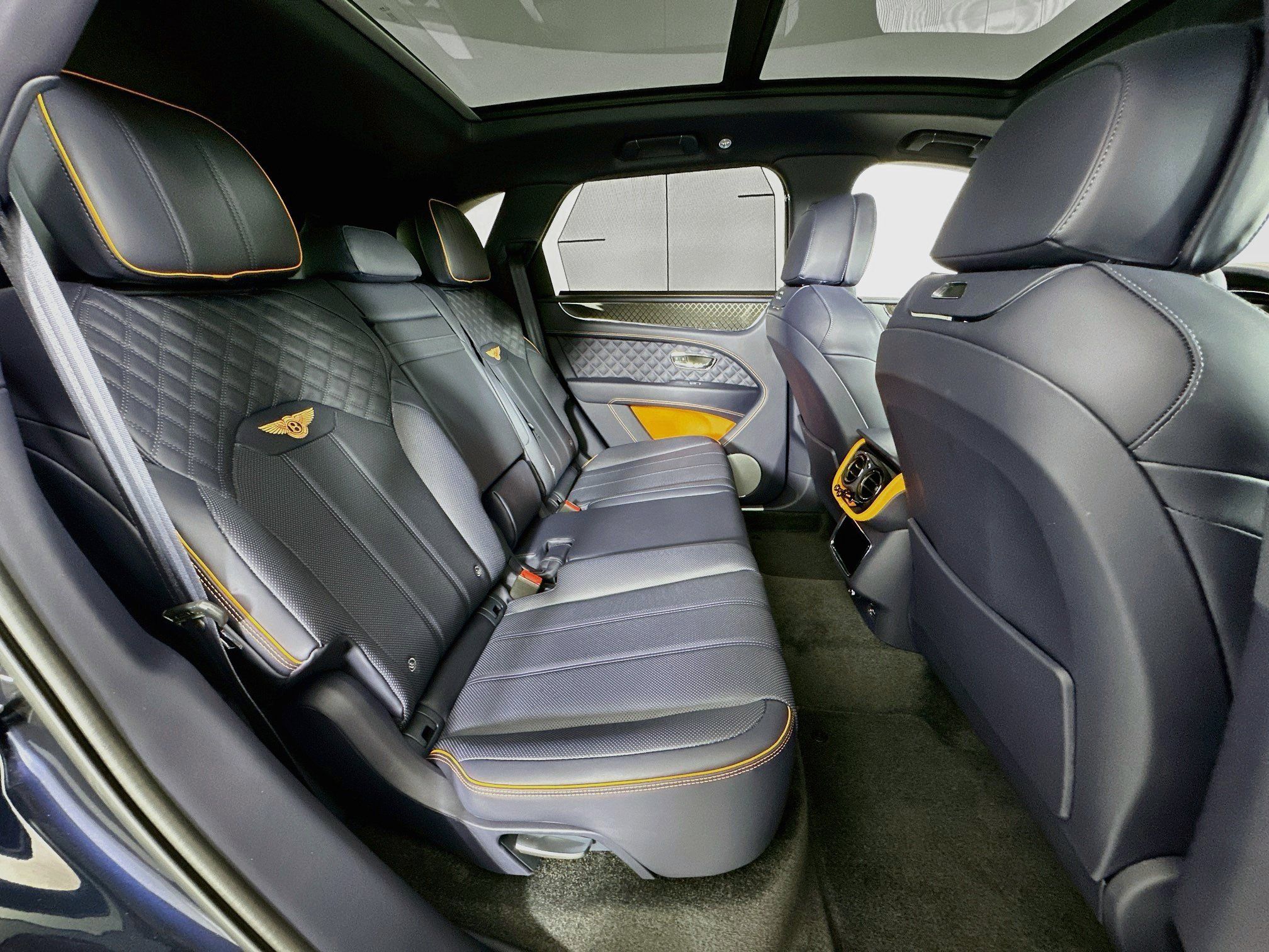 Certified 2025 Bentley Bentayga AWD/4WD image 26