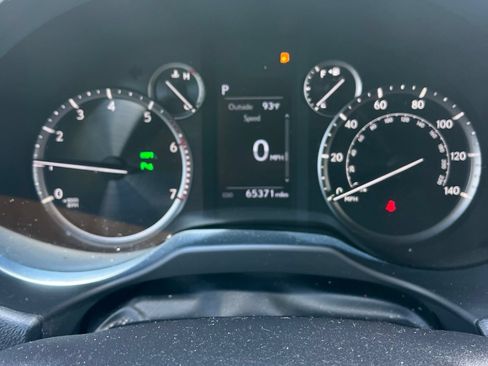 Used 2022 Lexus GX 460 Premium AWD/4WD image 3