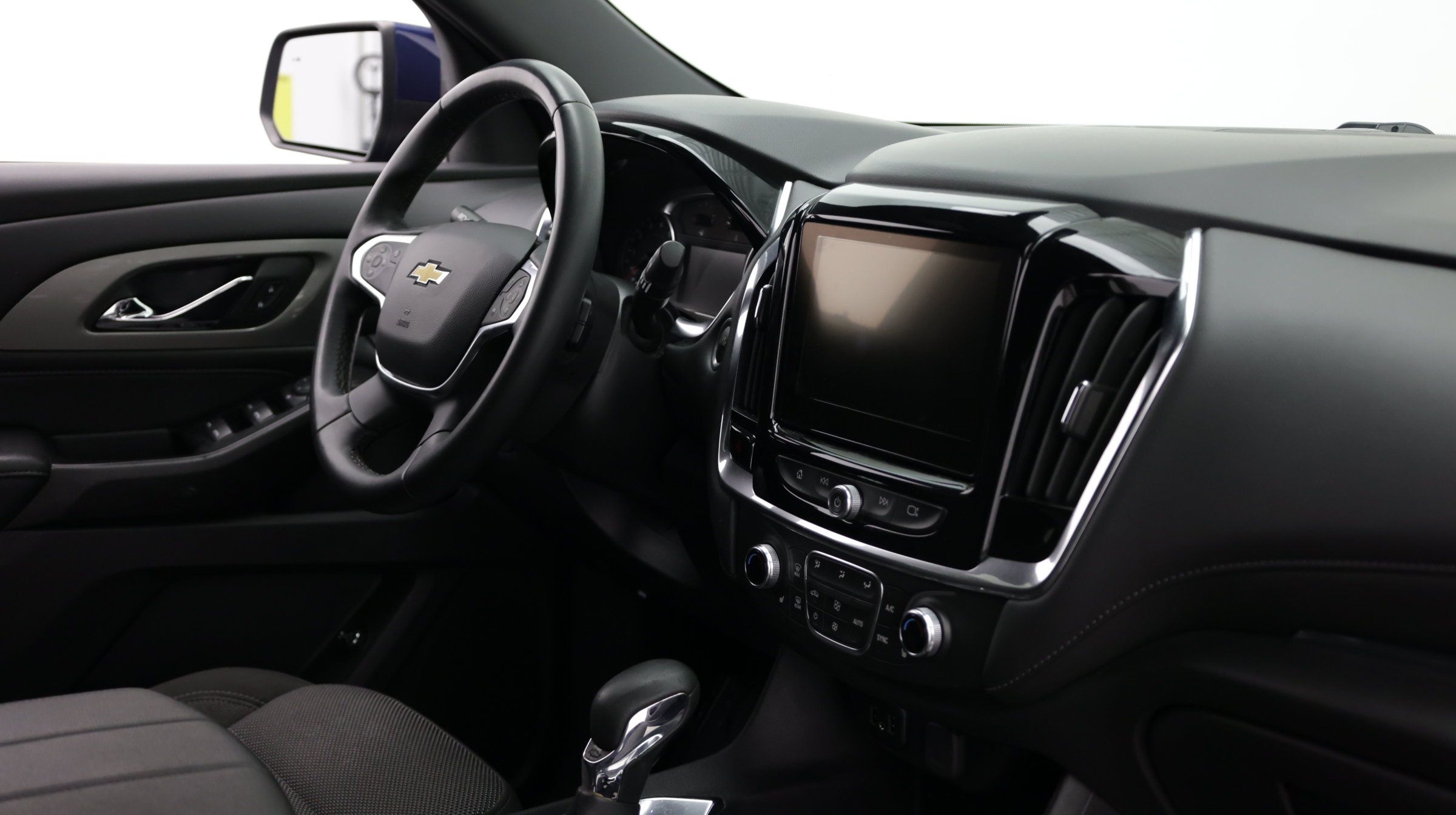 Used 2023 Chevrolet Traverse LT FWD image 42
