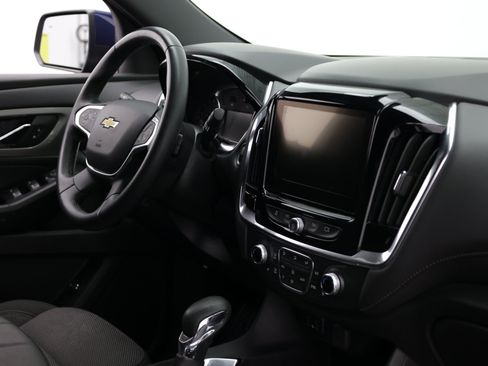 Used 2023 Chevrolet Traverse LT FWD image 42