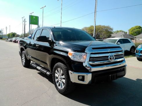 Used 2016 Toyota Tundra SR5 w/ TRD Off Road Package image 4